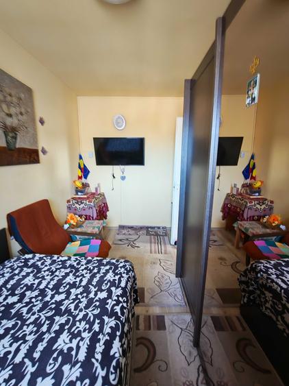 Apartament cu 3 camere semidecomandat în Central