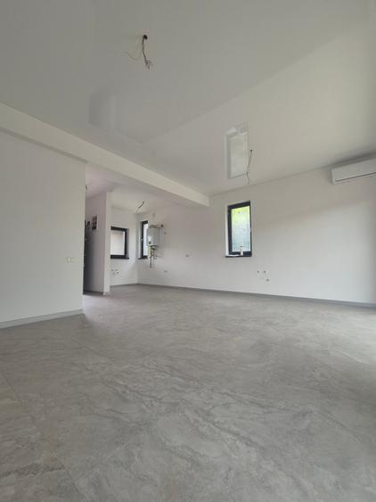 Casa 5 Camere,  Curte, Loc de Parcare,Terasa Circulabila - 5