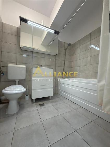Apartament cu 2 camere decomandat în Metalurgiei