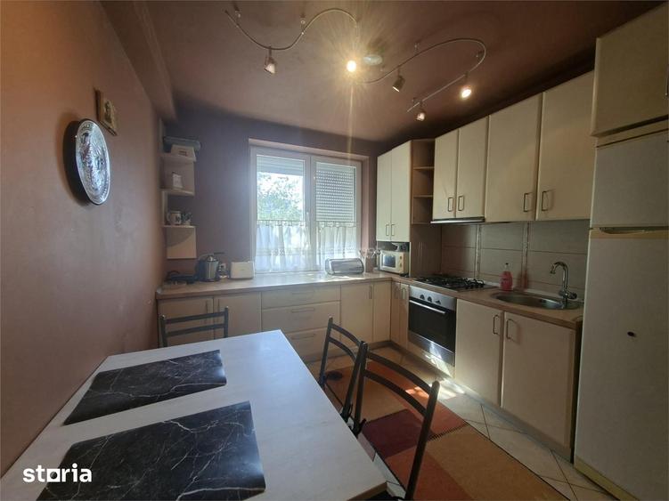 Apartament cu 3 camere decomandat în Ștrand