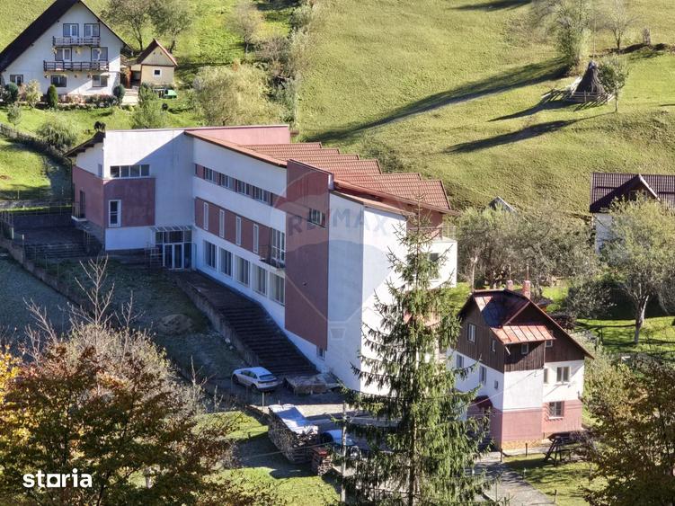 Spațiu comercial, de 1,063.45 mp, în Moieciu