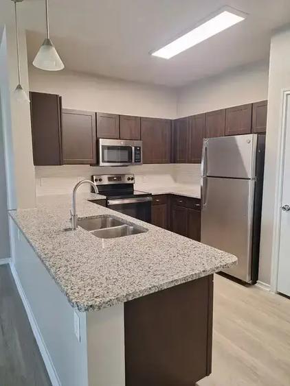 Apartament cu 3 camere decomandat în Theodor Pallady