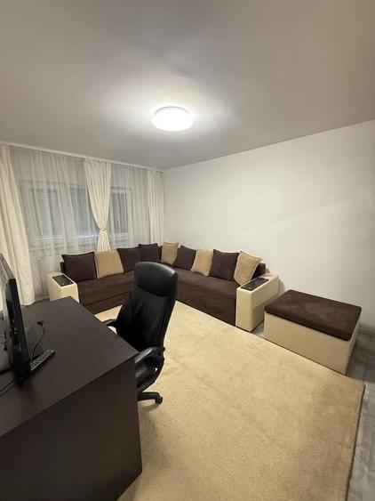 Apartament cu 2 camere semidecomandat în Politehnica