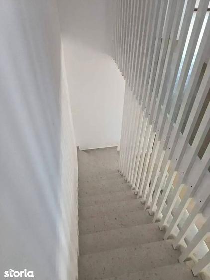 Casă cu 4 camere cu Teren 153 Mp în Titan