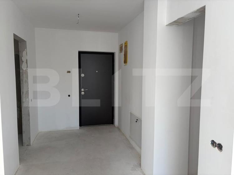Apartament cu 3 camere semidecomandat în Iris