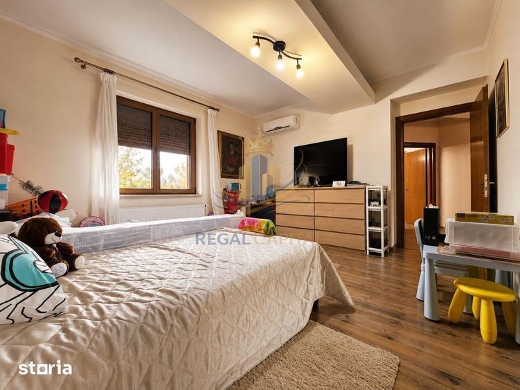 Casă cu 6 camere cu Teren 374 Mp în Sisești