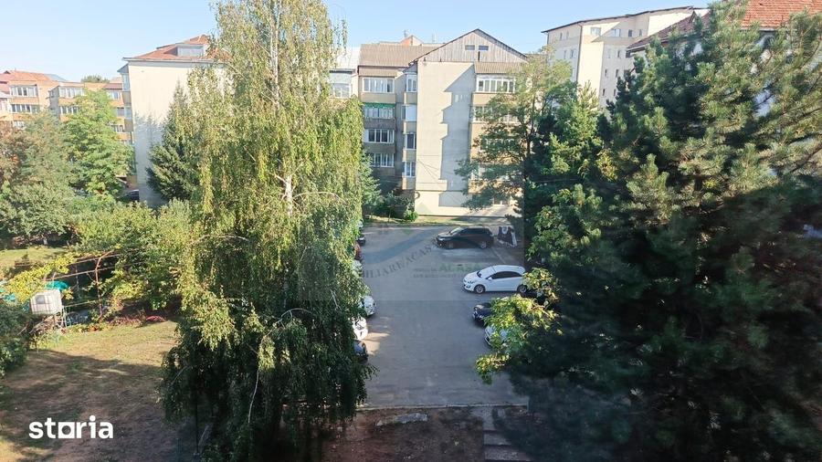 Apartament cu 2 camere decomandat în Șcheia