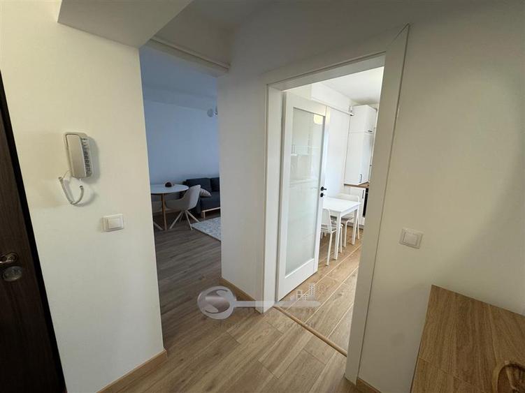 Apartament cu 3 camere decomandat, mobilat în Târgu Cucu