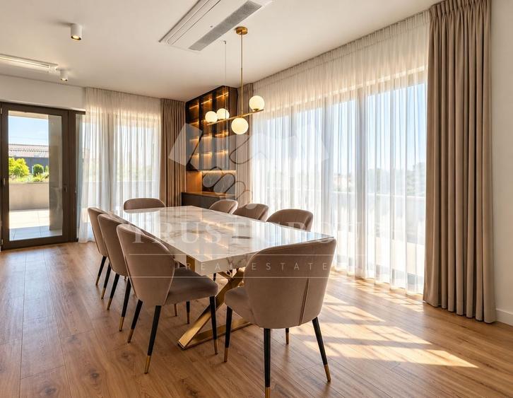 Apartament cu 5 camere decomandat, mobilat în Ștefan cel Mare