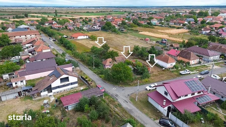 Teren de 1460 mp, în Lazuri