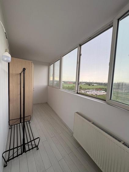 Apartament cu 3 camere semidecomandat în Cățelu