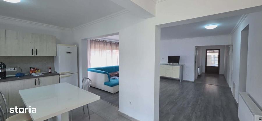Casă cu 2 camere cu Teren 580 Mp în Sântandrei