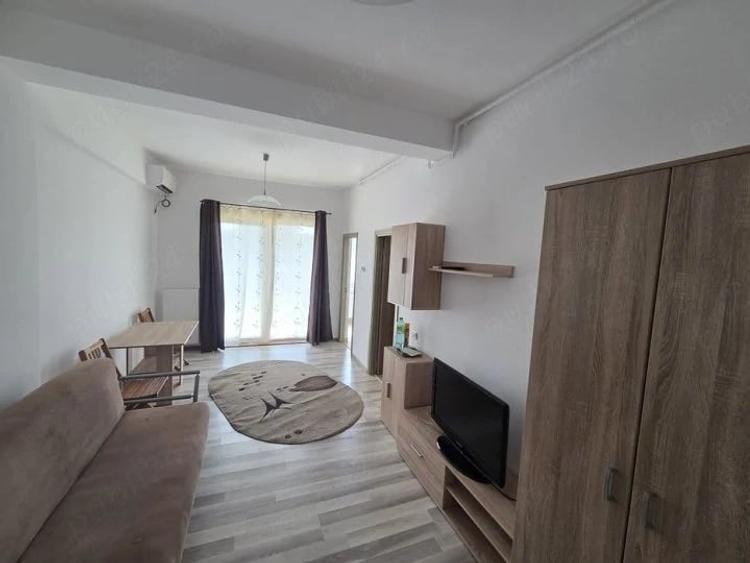 Garsonieră decomandată în Kamsas