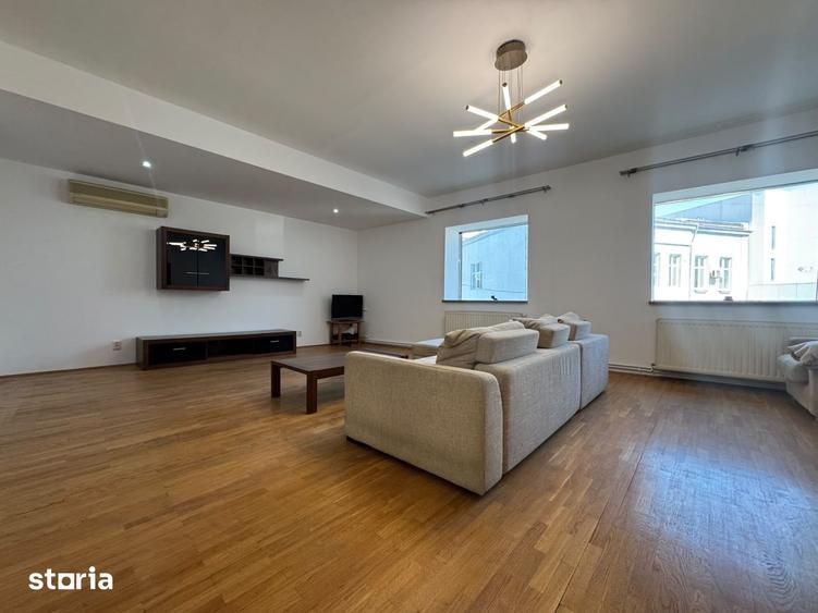 Apartament cu 3 camere decomandat în Centrul Civic