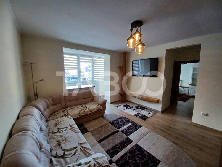 Apartament cu 3 camere semidecomandat, mobilat în Mihai Viteazul