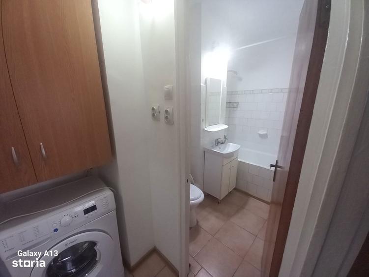Garsonieră decomandată în Rahova
