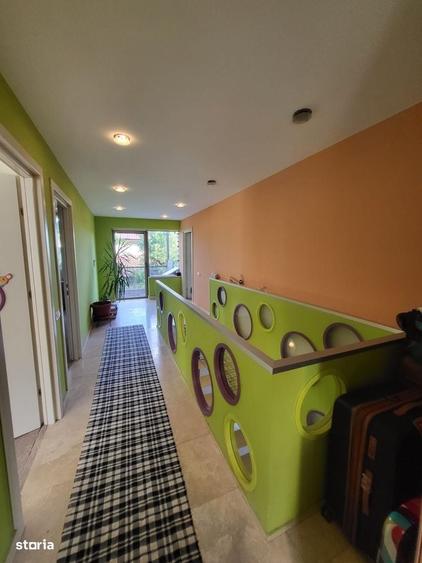 Casă cu 4 camere în Odăile