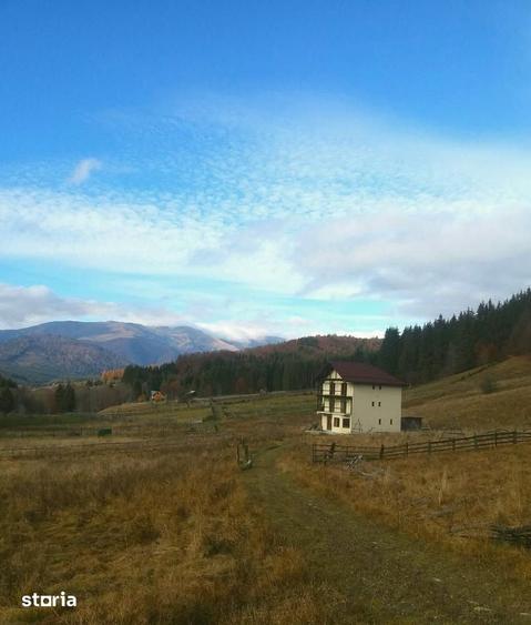 Teren de 2500 mp, în Valea Doftanei