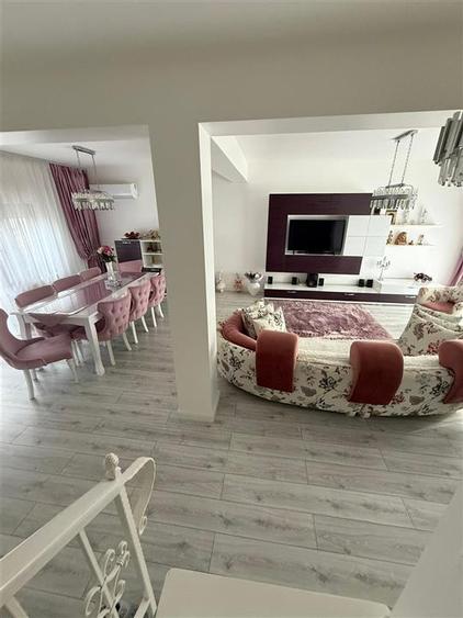 Casă cu 4 camere cu Teren 276 Mp în Exterior Vest