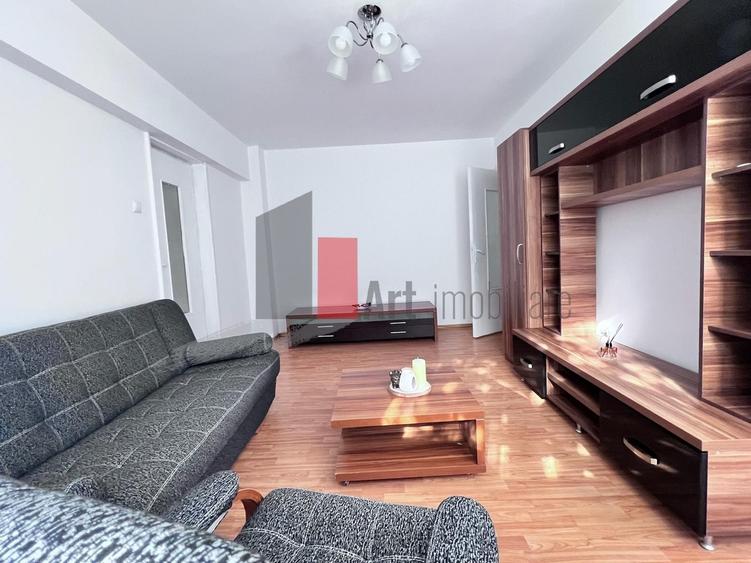 Apartament cu 3 camere decomandat în Giulești