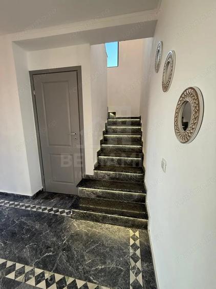 Casă cu Teren 496 Mp în Cârcea