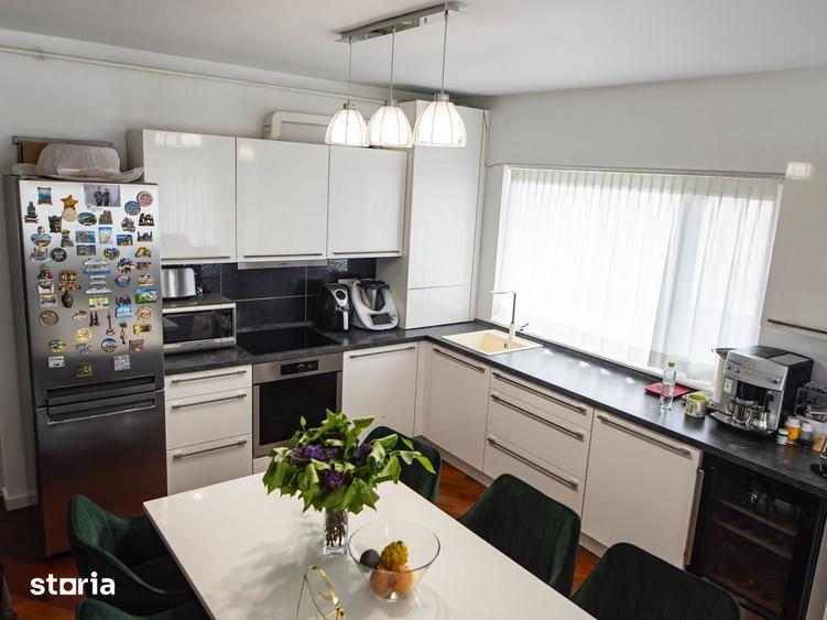 Apartament cu 2 camere semidecomandat, mobilat în Borhanci
