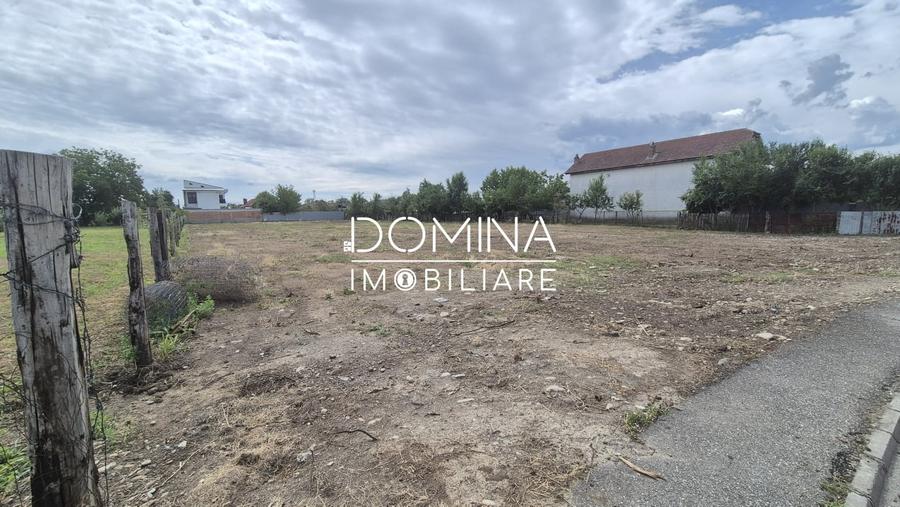 Teren Construcții intravilan de 2726 mp, în Nord-Vest
