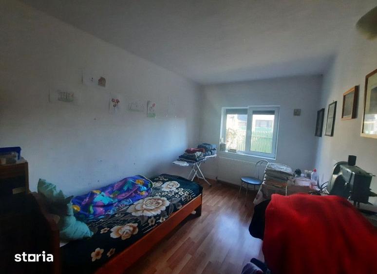 Casă cu 4 camere cu Canalizare în Gara Veche