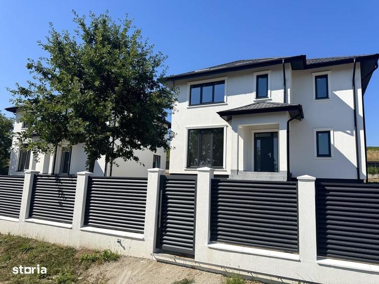 Casă cu 4 camere în Bucium