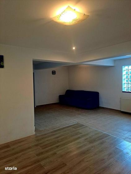 Casă cu 4 camere cu Teren 375 Mp în Rovine