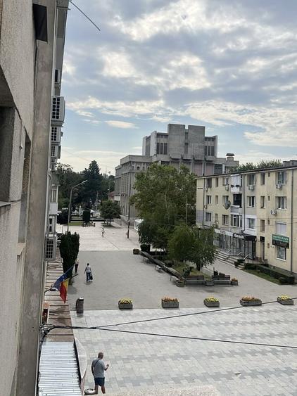 Apartament cu 4 camere în Central