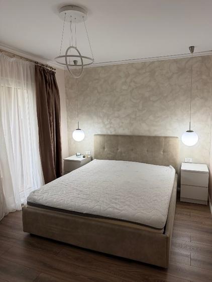 Apartament cu 3 camere decomandat, mobilat în Lipovei