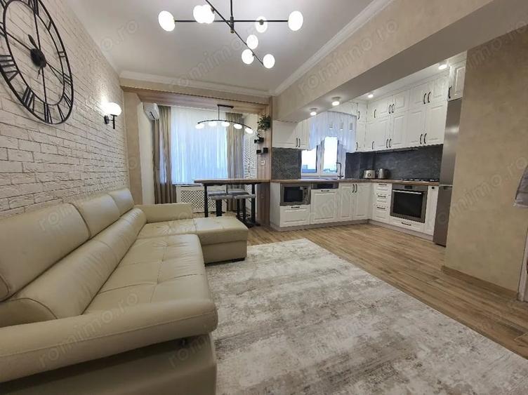 Apartament cu 2 camere decomandat în Politehnica