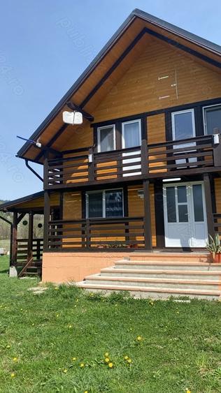 Casă cu 5 camere cu Teren 1080 Mp în Vama