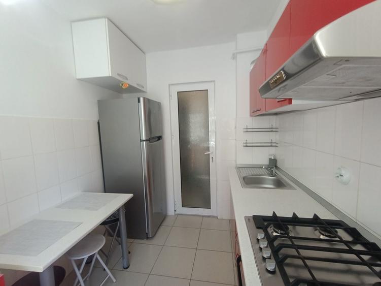 Apartament cu 3 camere în Costi