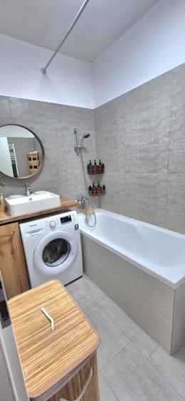 Apartament cu 2 camere semidecomandat, mobilat în Titan