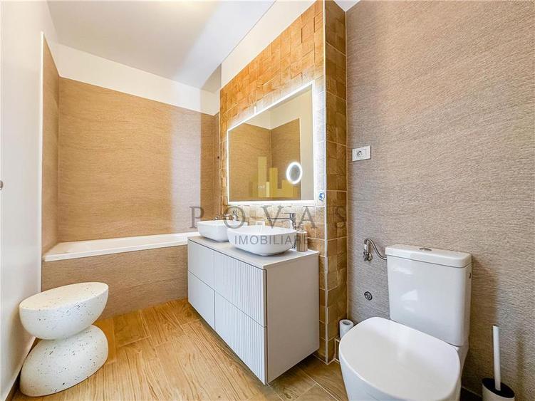 Duplex cu 5 camere cu Canalizare în Vest