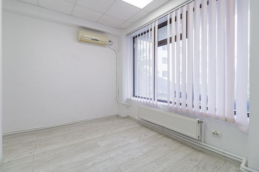 Birou, de 107 mp, în Nerva Traian