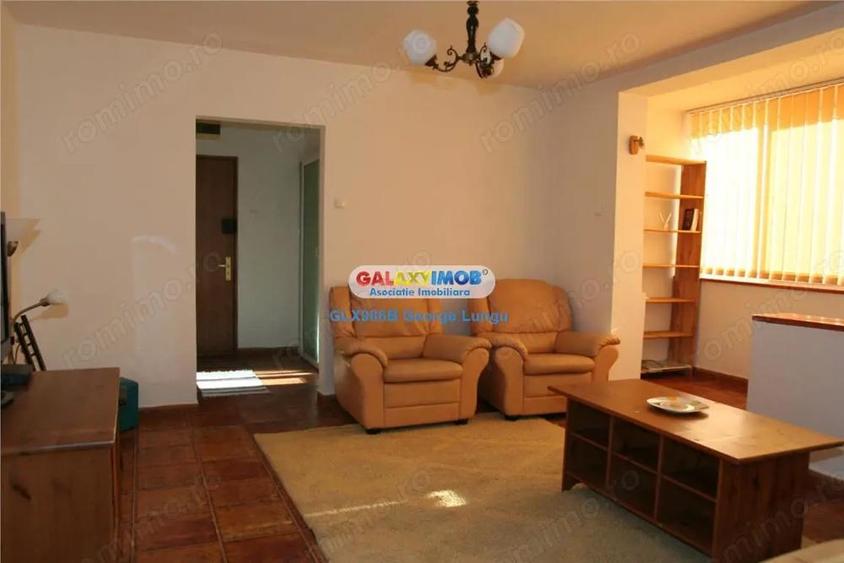 Apartament cu 3 camere semidecomandat în Drumul Taberei