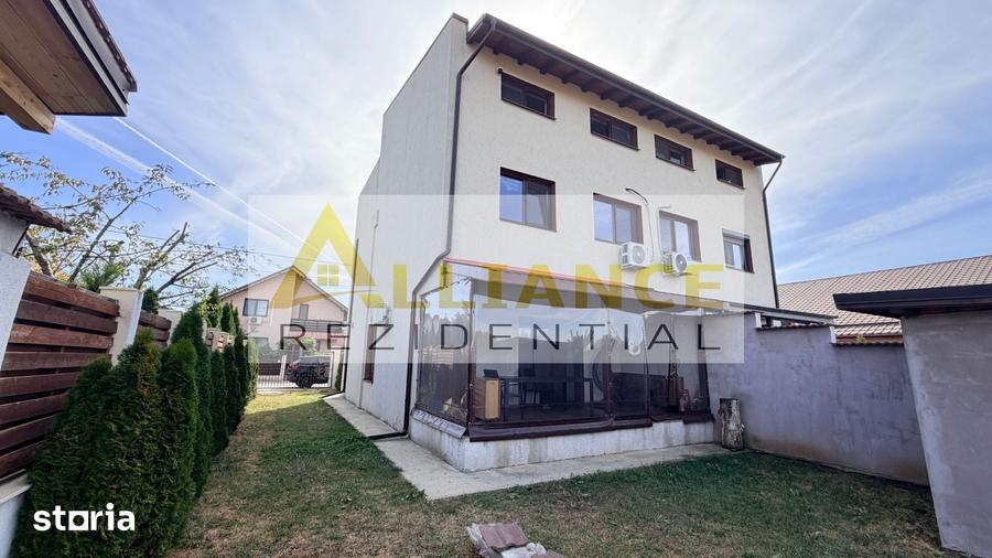 Casă cu 7 camere cu Teren 207 Mp în Central
