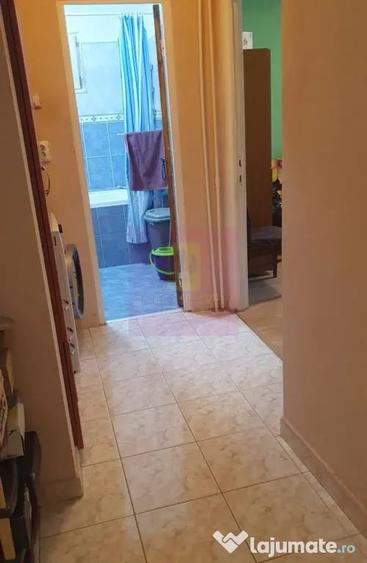 Apartament cu 3 camere decomandat în Morarilor