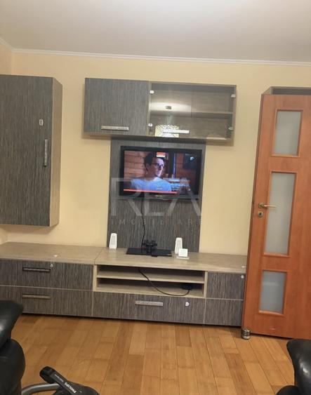 Apartament cu 3 camere decomandat, mobilat în Crângași
