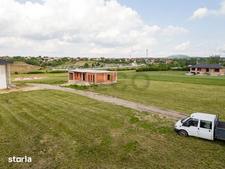 Teren de 500 mp, în Salca