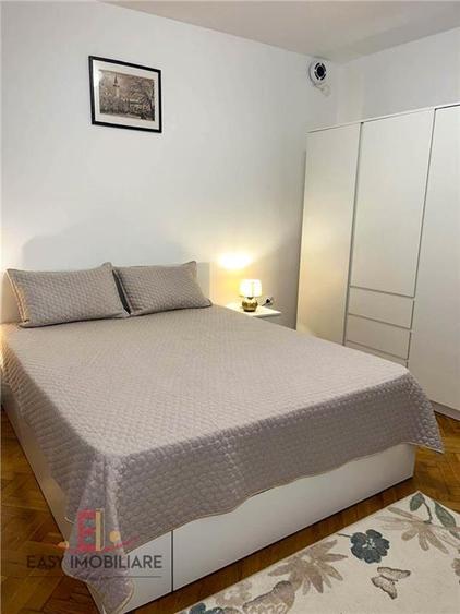 Apartament cu 2 camere decomandat în 7 Noiembrie