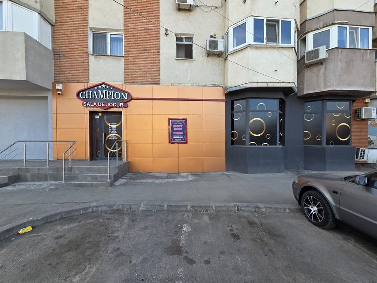 Spațiu comercial, de 120 mp, în Central