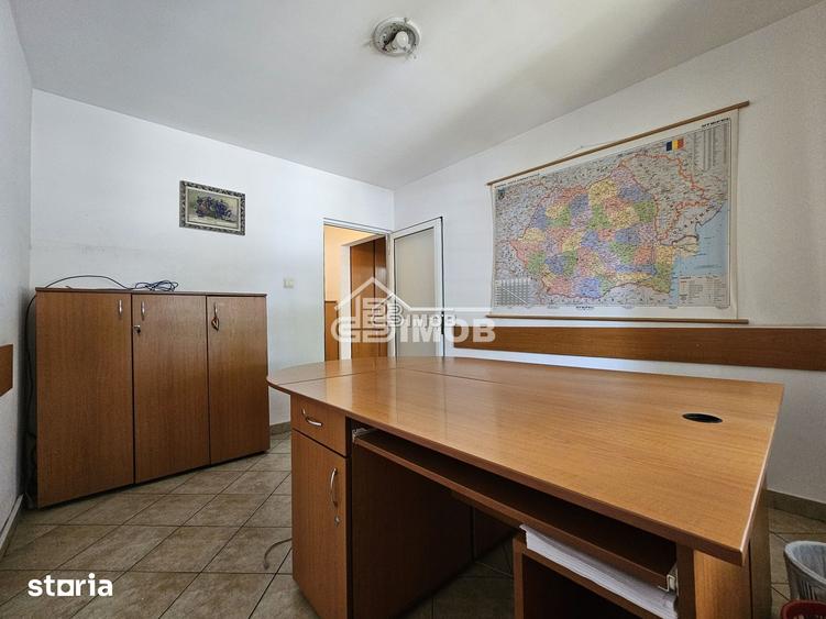 Apartament cu 3 camere decomandat în Micro 11