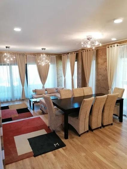 Duplex cu 4 camere cu Canalizare în Europa
