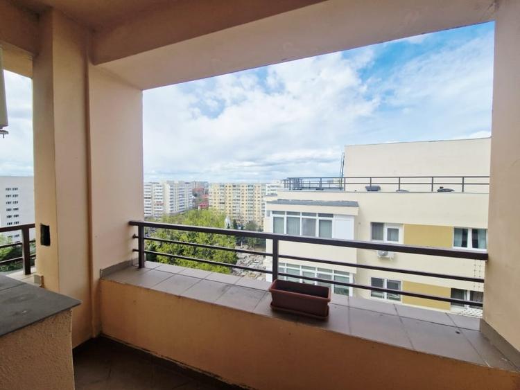 Apartament cu 2 camere semidecomandat în Iancului