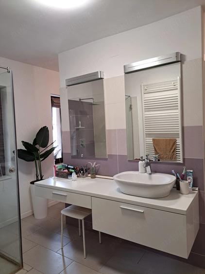 Casa de vanzare zona centrala, spa?ioasa ?i complet utilata Chi?ineu Cri? - 3