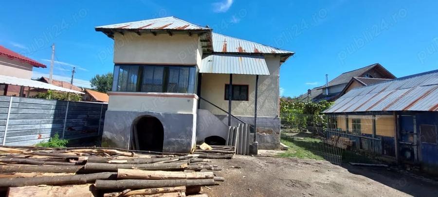 Casă în Frâncești